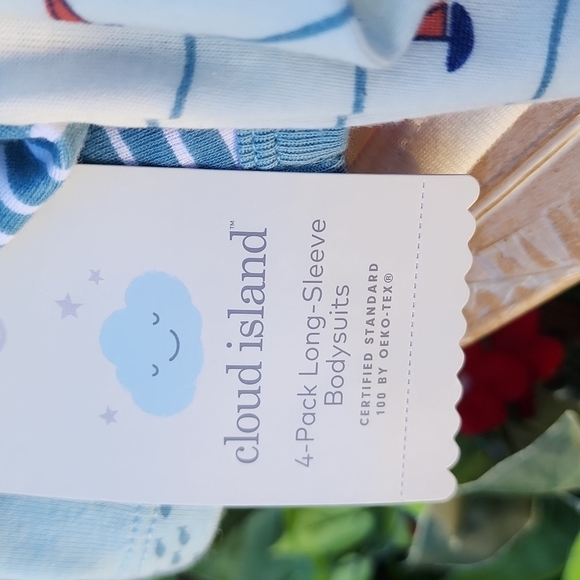 4 PC set of long sleeve onsies - Picture 4 of 4